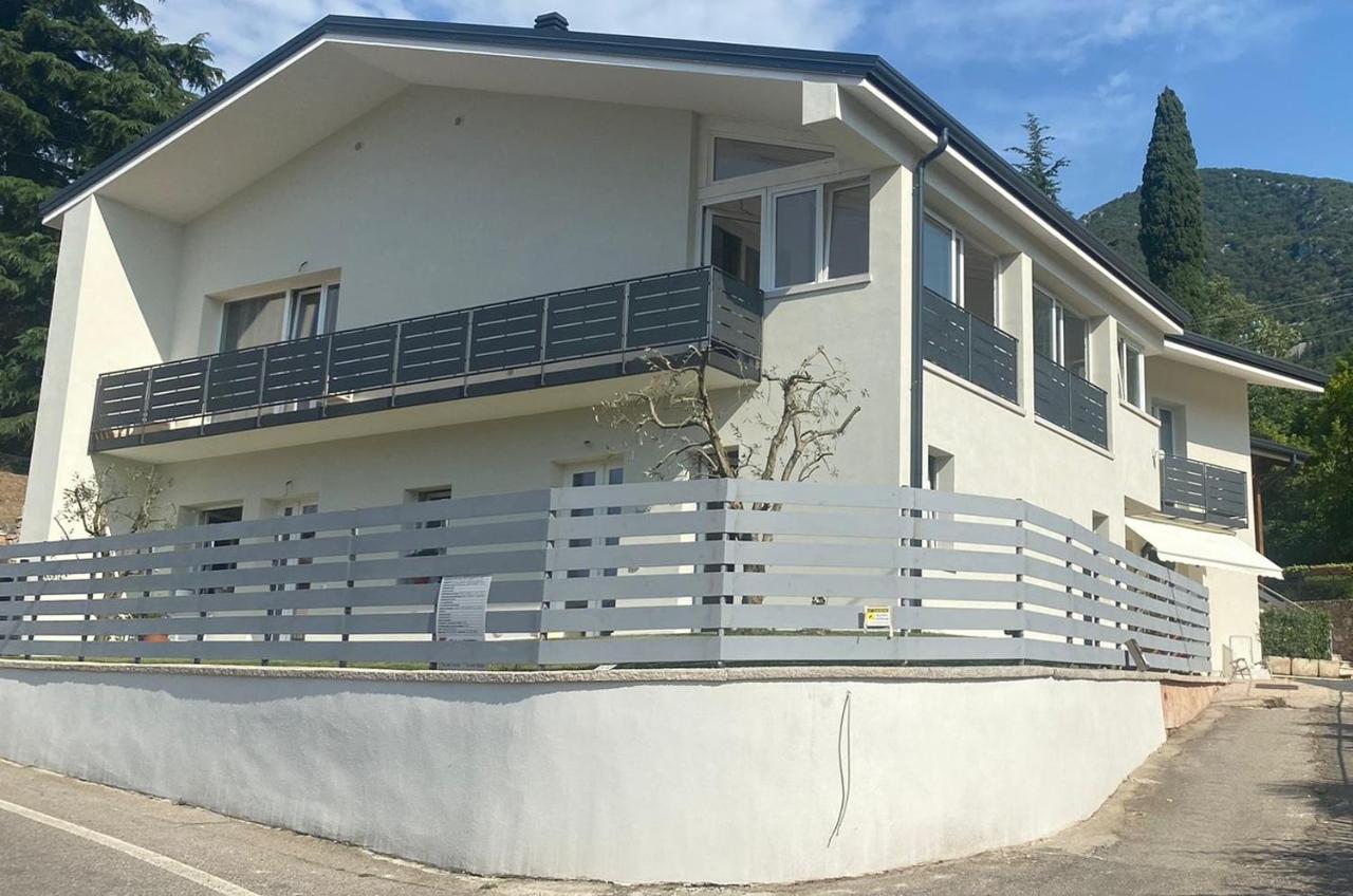 Garda 33 Caprino Veronese Apartment Exterior photo